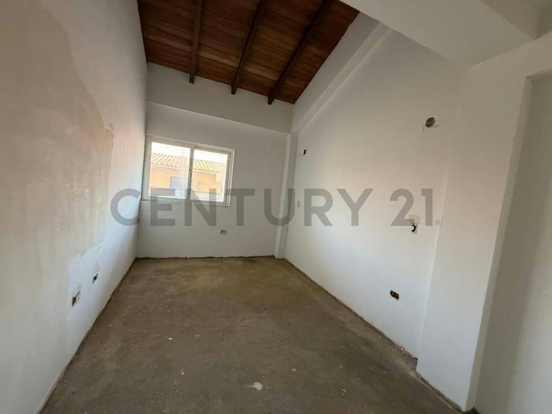 APARTAMENTO DUPLEX EN VENTA LECHERIA - 5