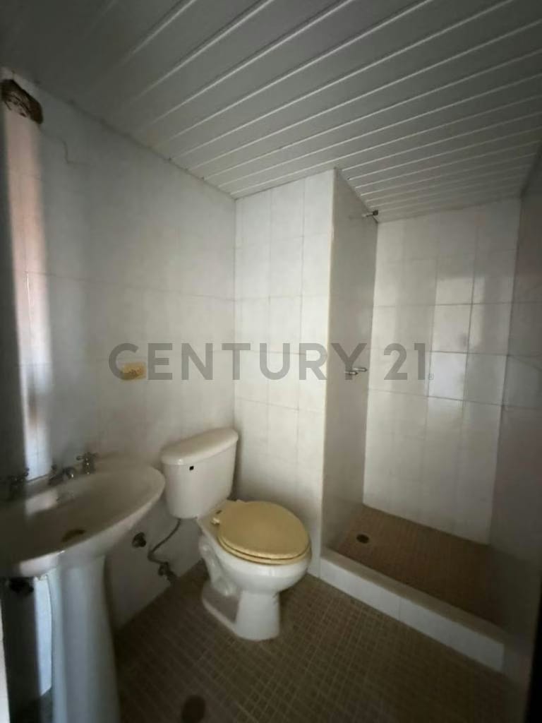APARTAMENTO DUPLEX EN VENTA LECHERIA - 8