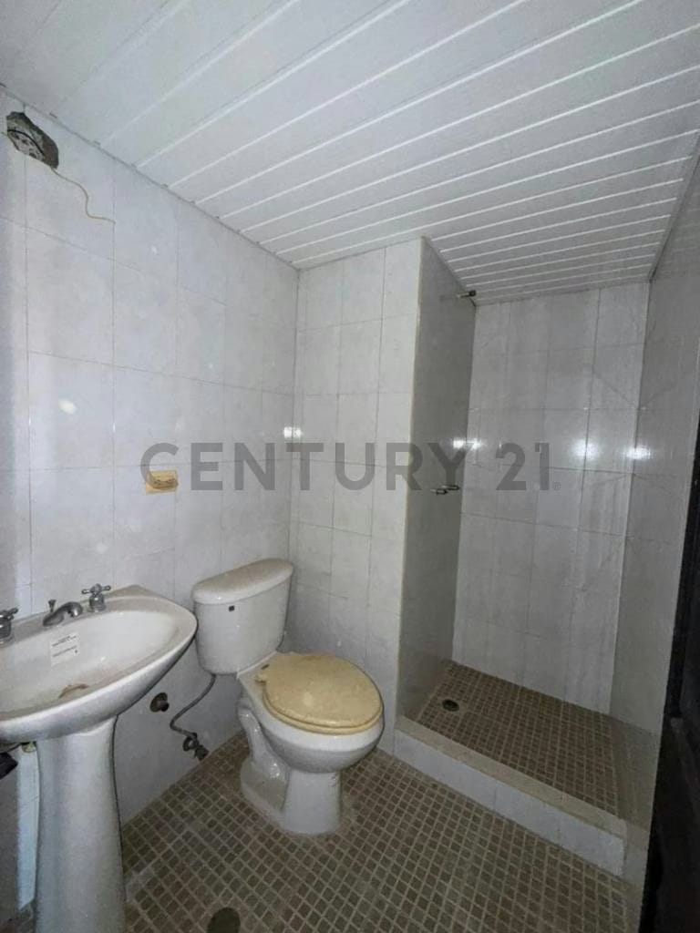 APARTAMENTO DUPLEX EN VENTA LECHERIA - 9