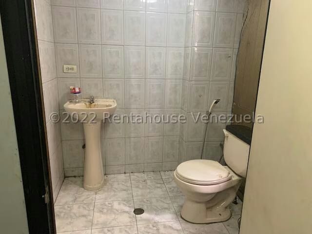 Comercial (Local Comercial) en Venta en Parroquia La Candelaria, Distrito Metropolitano - 4