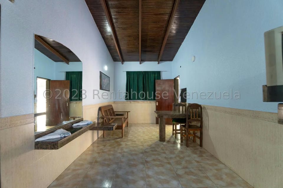 Comercial (Edificio) en Venta en San Antonio, Miranda - 24
