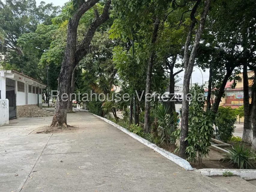 Casa (Multipes Niveles) en Venta en Coche, Distrito Metropolitano - 28