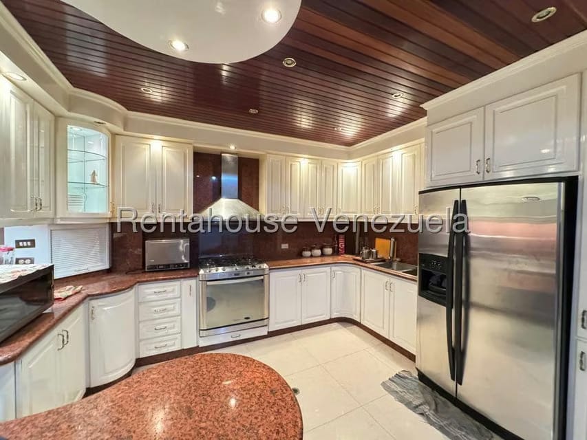 Casa (Multipes Niveles) en Venta en Coche, Distrito Metropolitano - 4