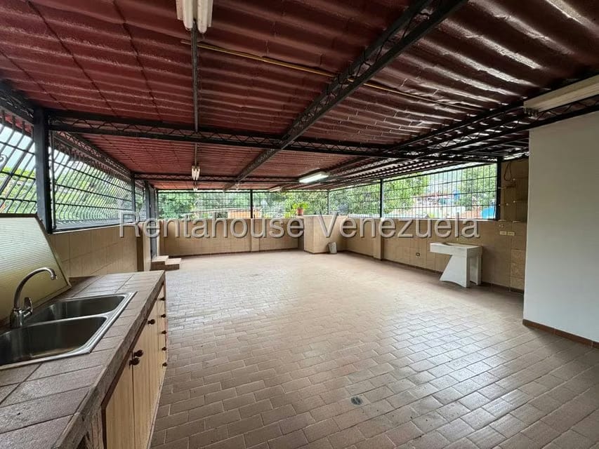 Casa (Multipes Niveles) en Venta en Coche, Distrito Metropolitano - 32