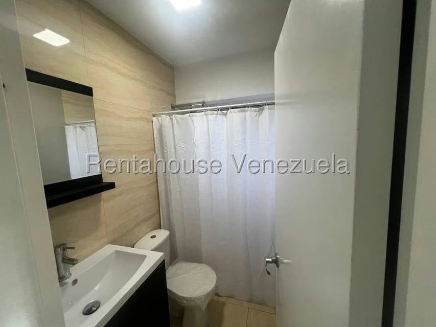 Apartamento (1 Nivel) en Alquiler en Altamira Sur, Distrito Metropolitano - 14