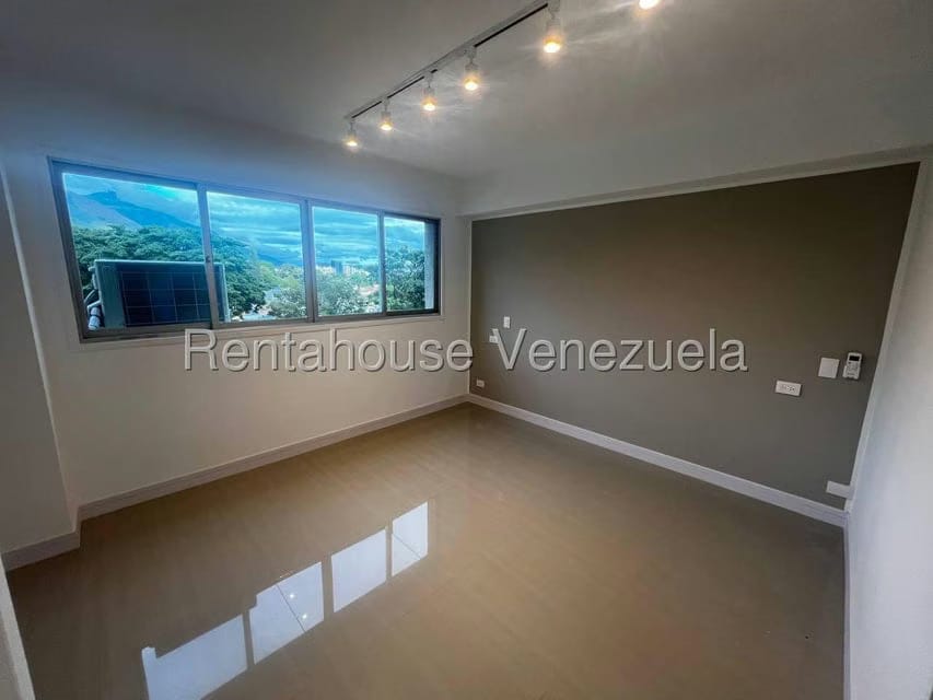 Apartamento (1 Nivel) en Alquiler en Altamira Sur, Distrito Metropolitano - 17