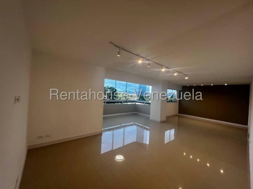Apartamento (1 Nivel) en Alquiler en Altamira Sur, Distrito Metropolitano - 3