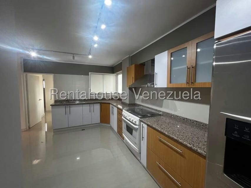 Apartamento (1 Nivel) en Alquiler en Altamira Sur, Distrito Metropolitano - 5
