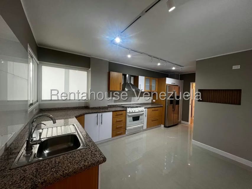 Apartamento (1 Nivel) en Alquiler en Altamira Sur, Distrito Metropolitano - 6