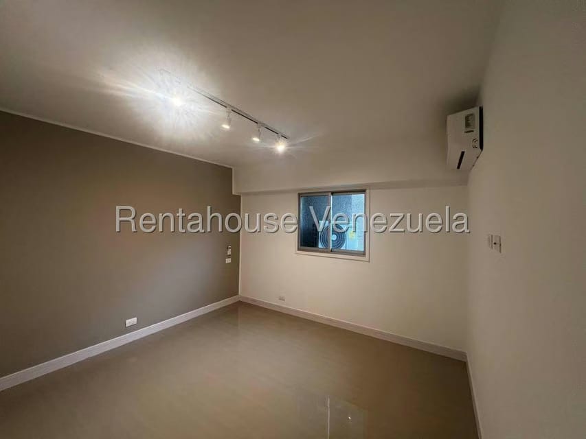 Apartamento (1 Nivel) en Alquiler en Altamira Sur, Distrito Metropolitano - 9