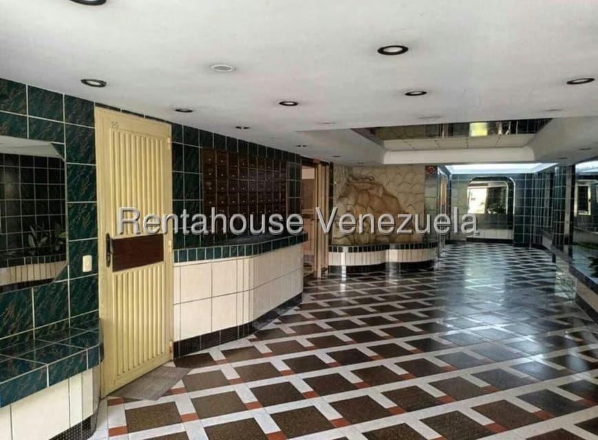 Apartamento (1 Nivel) en Venta en Lomas del Avila, Distrito Metropolitano - 2