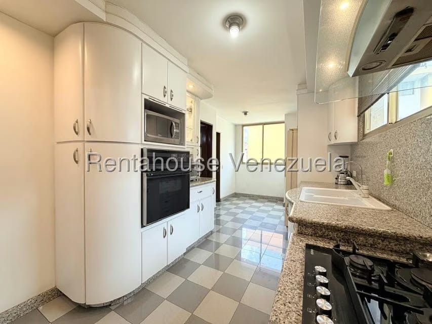 Apartamento (1 Nivel) en Venta en Lomas del Avila, Distrito Metropolitano - 14