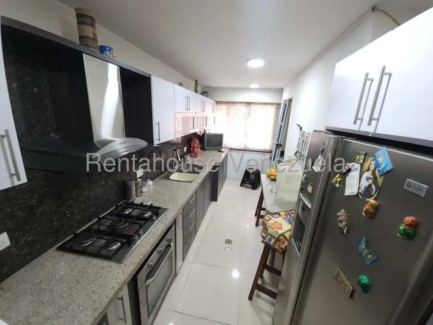 Apartamento (1 Nivel) en Venta en Los Dos Caminos, Distrito Metropolitano - 11