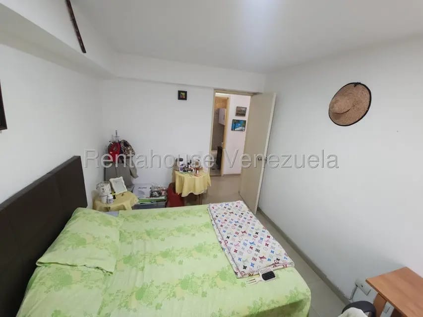Apartamento (1 Nivel) en Venta en Los Dos Caminos, Distrito Metropolitano - 15