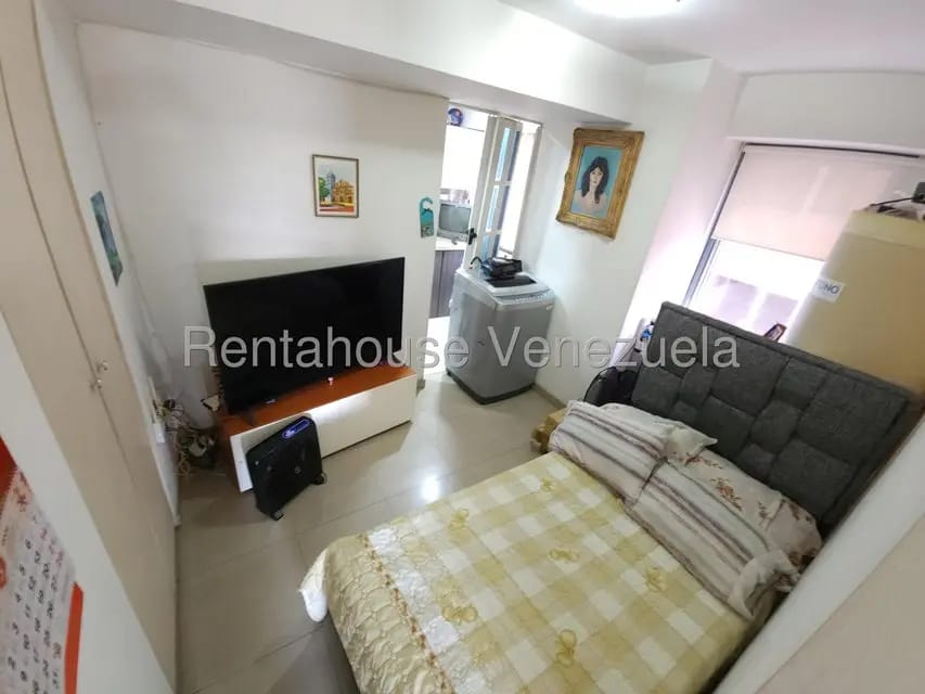 Apartamento (1 Nivel) en Venta en Los Dos Caminos, Distrito Metropolitano - 16