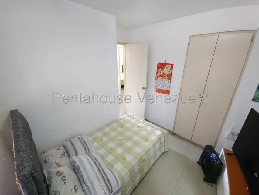 Apartamento (1 Nivel) en Venta en Los Dos Caminos, Distrito Metropolitano - 17