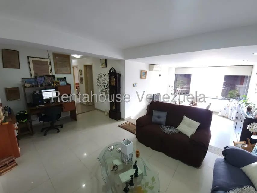 Apartamento (1 Nivel) en Venta en Los Dos Caminos, Distrito Metropolitano - 5