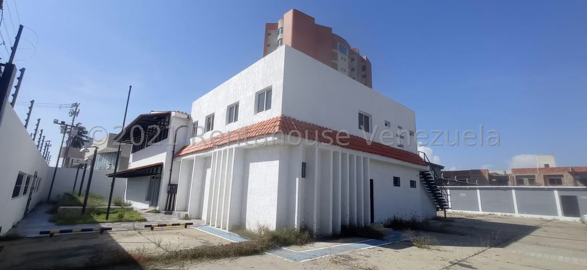 Comercial (Galpon - Deposito) en Alquiler en La Tropicana, Zulia - 2