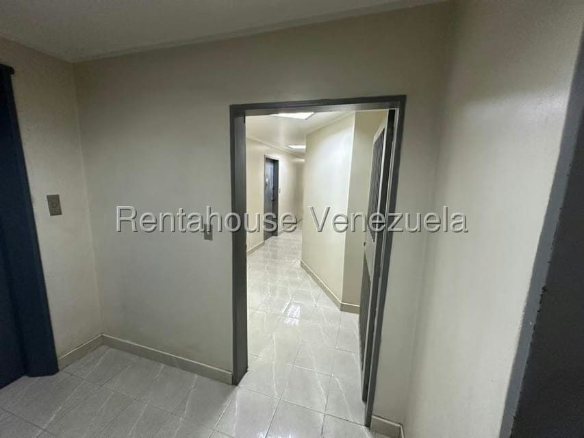 Comercial (Oficina) en Alquiler en La Trinidad, Distrito Metropolitano - 11