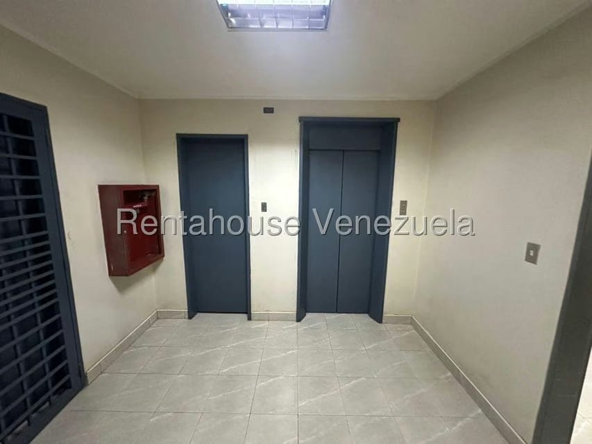 Comercial (Oficina) en Alquiler en La Trinidad, Distrito Metropolitano - 9