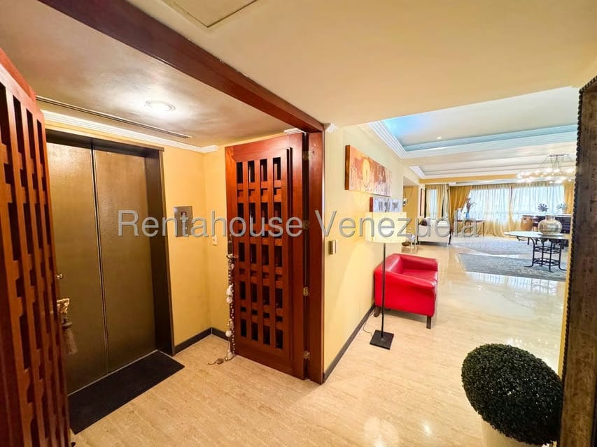 Apartamento (1 Nivel) en Venta en Los Palos Grandes, Distrito Metropolitano - 11