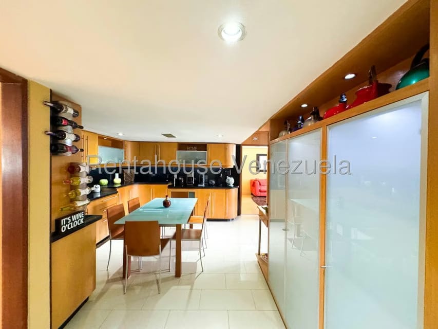 Apartamento (1 Nivel) en Venta en Los Palos Grandes, Distrito Metropolitano - 17