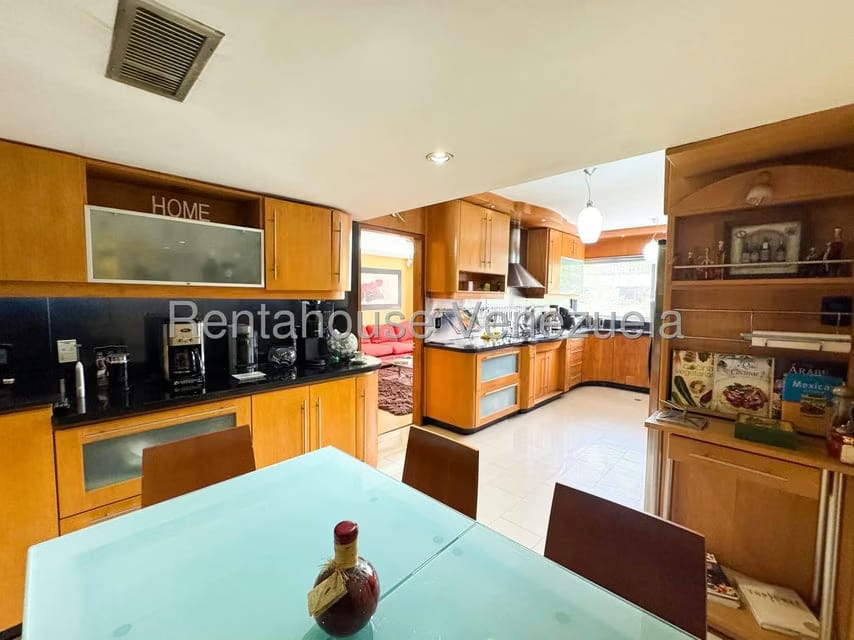 Apartamento (1 Nivel) en Venta en Los Palos Grandes, Distrito Metropolitano - 21