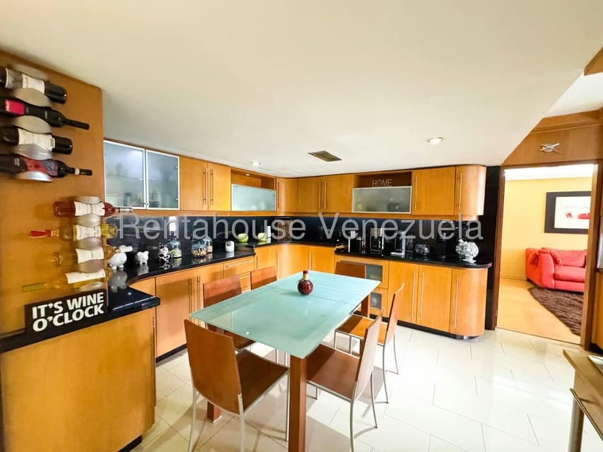 Apartamento (1 Nivel) en Venta en Los Palos Grandes, Distrito Metropolitano - 22