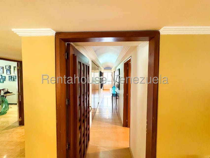 Apartamento (1 Nivel) en Venta en Los Palos Grandes, Distrito Metropolitano - 26