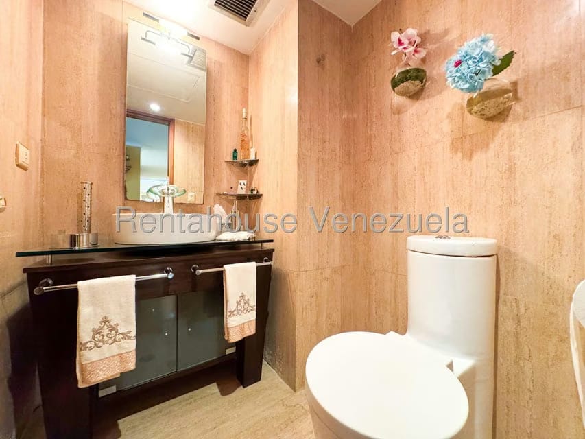 Apartamento (1 Nivel) en Venta en Los Palos Grandes, Distrito Metropolitano - 27