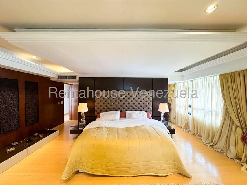 Apartamento (1 Nivel) en Venta en Los Palos Grandes, Distrito Metropolitano - 33