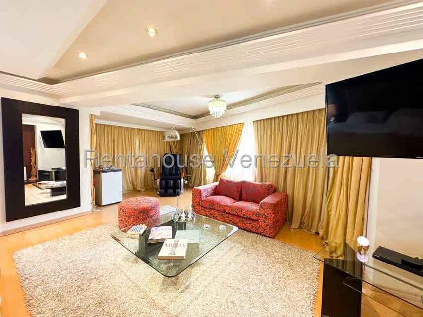 Apartamento (1 Nivel) en Venta en Los Palos Grandes, Distrito Metropolitano - 34