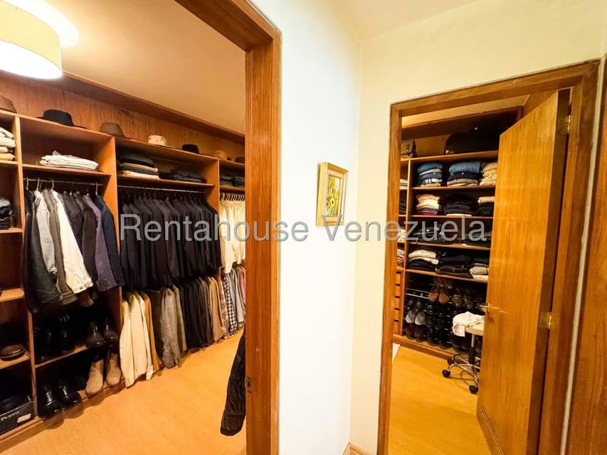 Apartamento (1 Nivel) en Venta en Los Palos Grandes, Distrito Metropolitano - 38