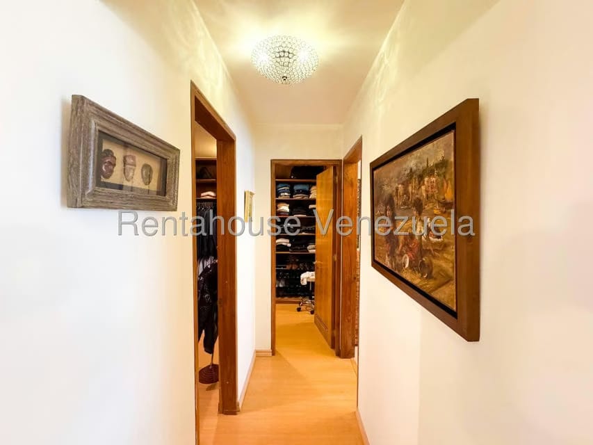 Apartamento (1 Nivel) en Venta en Los Palos Grandes, Distrito Metropolitano - 39