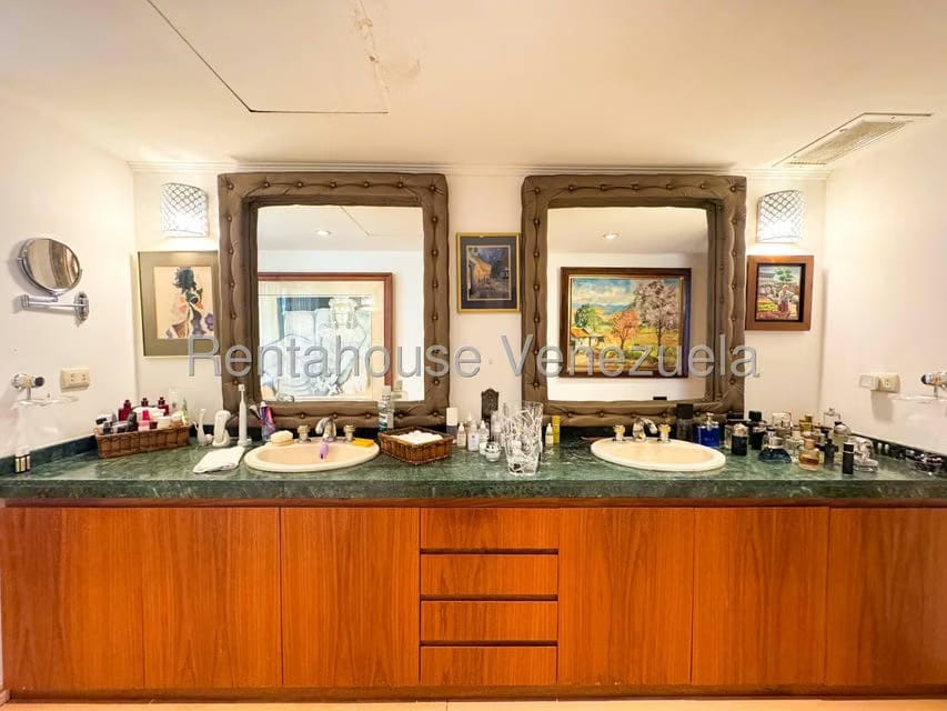 Apartamento (1 Nivel) en Venta en Los Palos Grandes, Distrito Metropolitano - 40