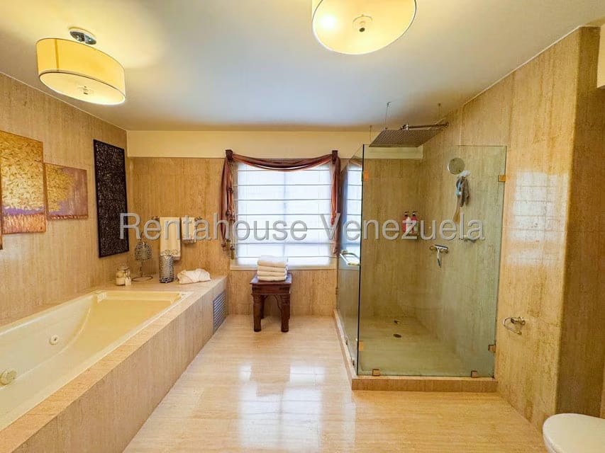 Apartamento (1 Nivel) en Venta en Los Palos Grandes, Distrito Metropolitano - 42