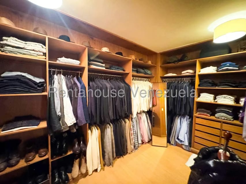 Apartamento (1 Nivel) en Venta en Los Palos Grandes, Distrito Metropolitano - 43