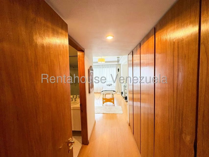 Apartamento (1 Nivel) en Venta en Los Palos Grandes, Distrito Metropolitano - 45