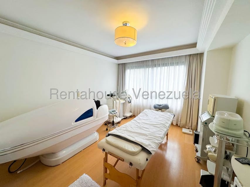 Apartamento (1 Nivel) en Venta en Los Palos Grandes, Distrito Metropolitano - 46