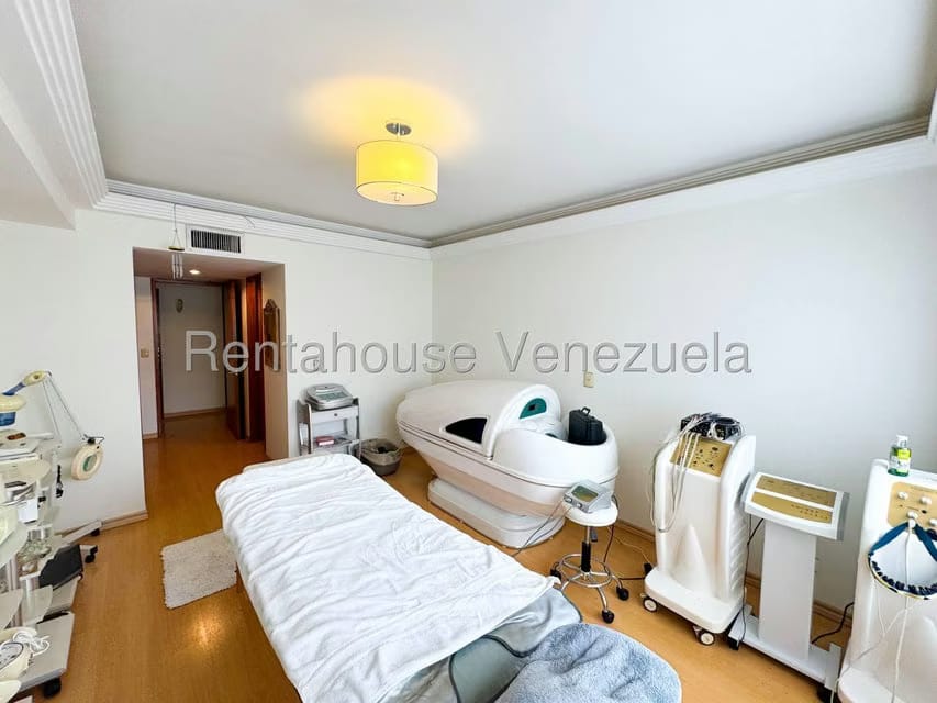 Apartamento (1 Nivel) en Venta en Los Palos Grandes, Distrito Metropolitano - 47