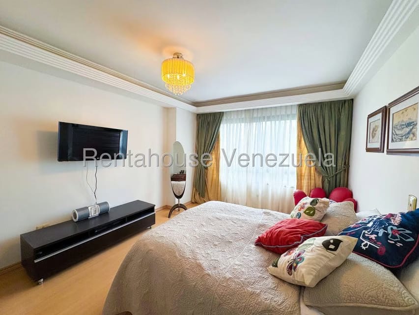 Apartamento (1 Nivel) en Venta en Los Palos Grandes, Distrito Metropolitano - 49