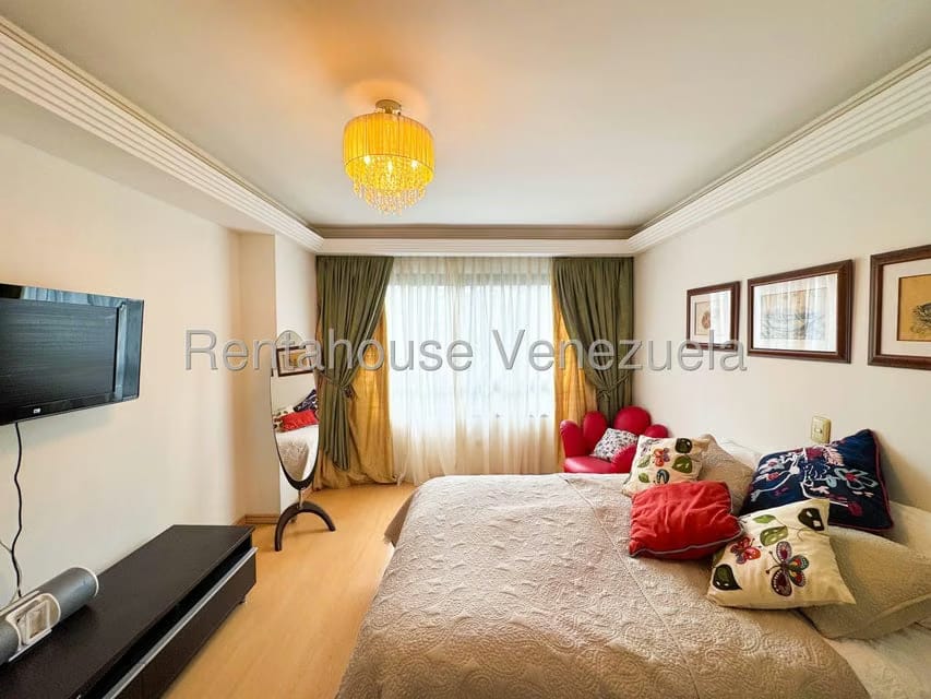 Apartamento (1 Nivel) en Venta en Los Palos Grandes, Distrito Metropolitano - 50