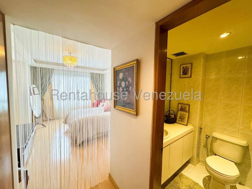 Apartamento (1 Nivel) en Venta en Los Palos Grandes, Distrito Metropolitano - 51