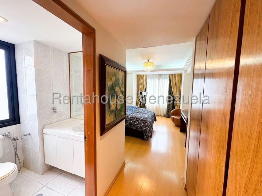 Apartamento (1 Nivel) en Venta en Los Palos Grandes, Distrito Metropolitano - 56