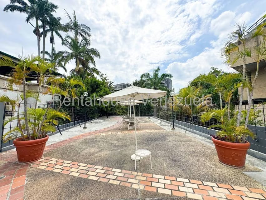 Apartamento (1 Nivel) en Venta en Los Palos Grandes, Distrito Metropolitano - 70