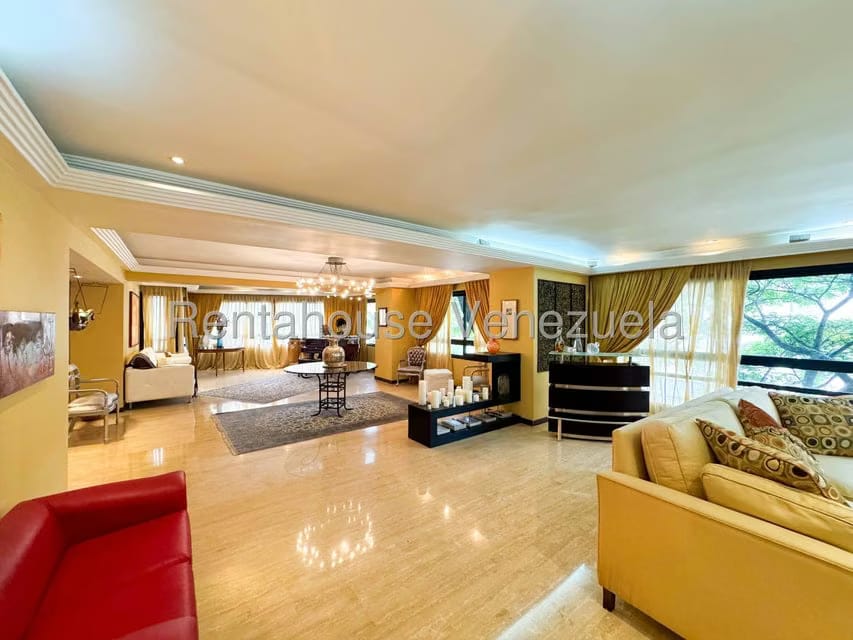 Apartamento (1 Nivel) en Venta en Los Palos Grandes, Distrito Metropolitano - 8