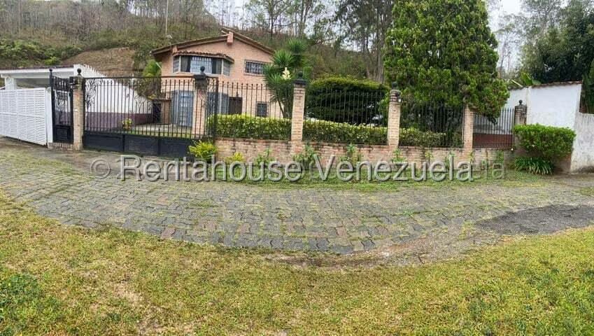 Casa (Multipes Niveles) en Venta en Club de Campo, Miranda