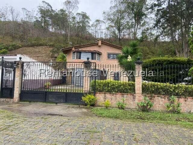 Casa (Multipes Niveles) en Venta en Club de Campo, Miranda - 3
