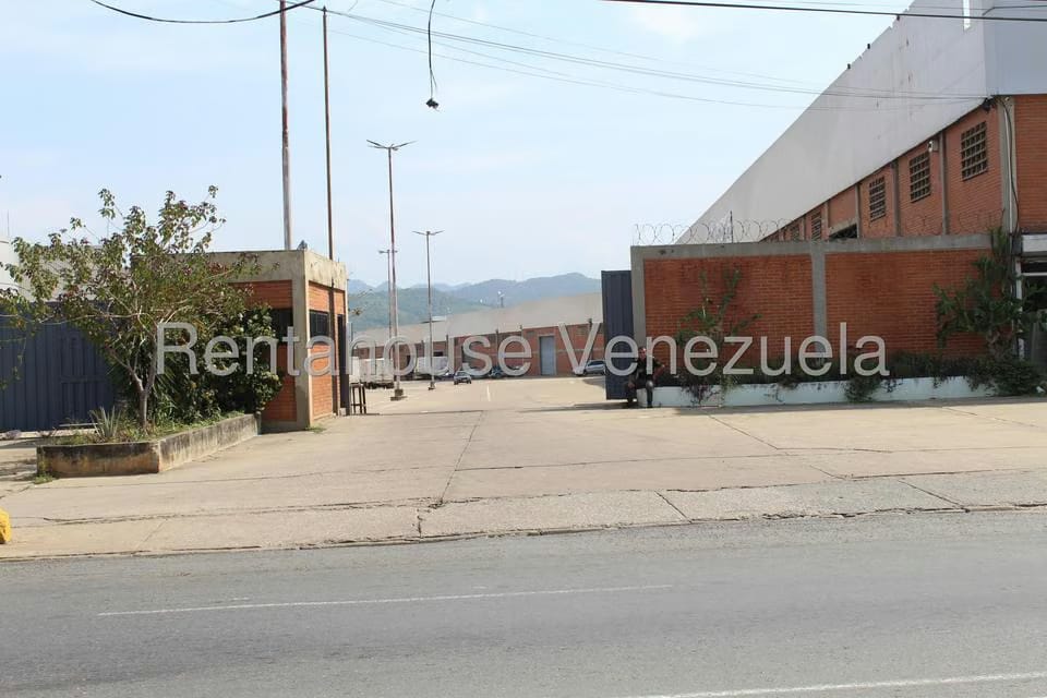 Comercial (Local Comercial) en Venta en Zona Industrial, Anzoategui - 2