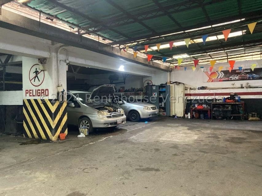 Comercial (Local Comercial) en Alquiler en Parroquia La Candelaria, Distrito Metropolitano - 17